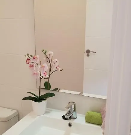 Apartment Two Bedroom Beachfront No 3 With Sea-view, Heated Pool, Close To The Sea *