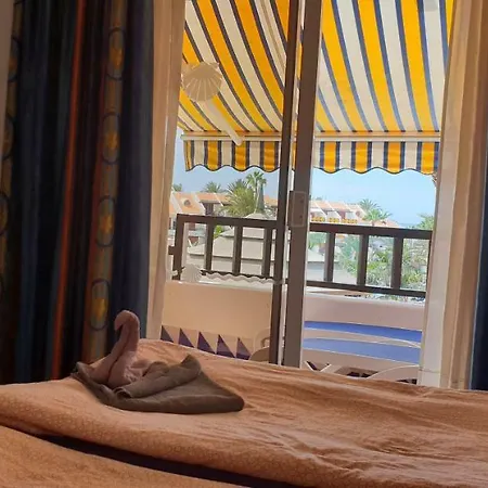 Two Bedroom Beachfront No 3 With Sea-view, Heated Pool, Close To The Sea *